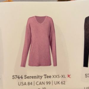 Purple/pink Cabi serenity tee